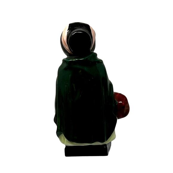 Royal Doulton Sairy Gamp Bone China Figurine Made in England 4.25" Tall EUC - Picture 3 of 8